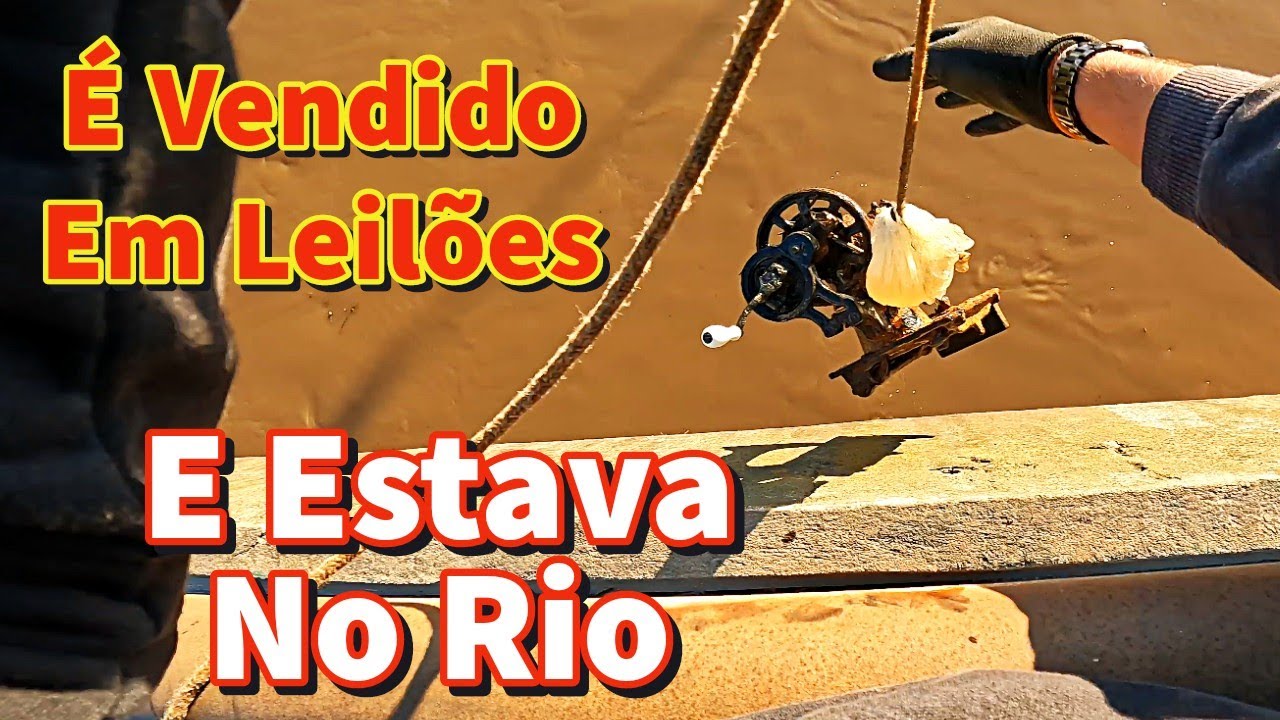 Achou Itens de Coleção e Dinheiro Estrangeiro Enrolado