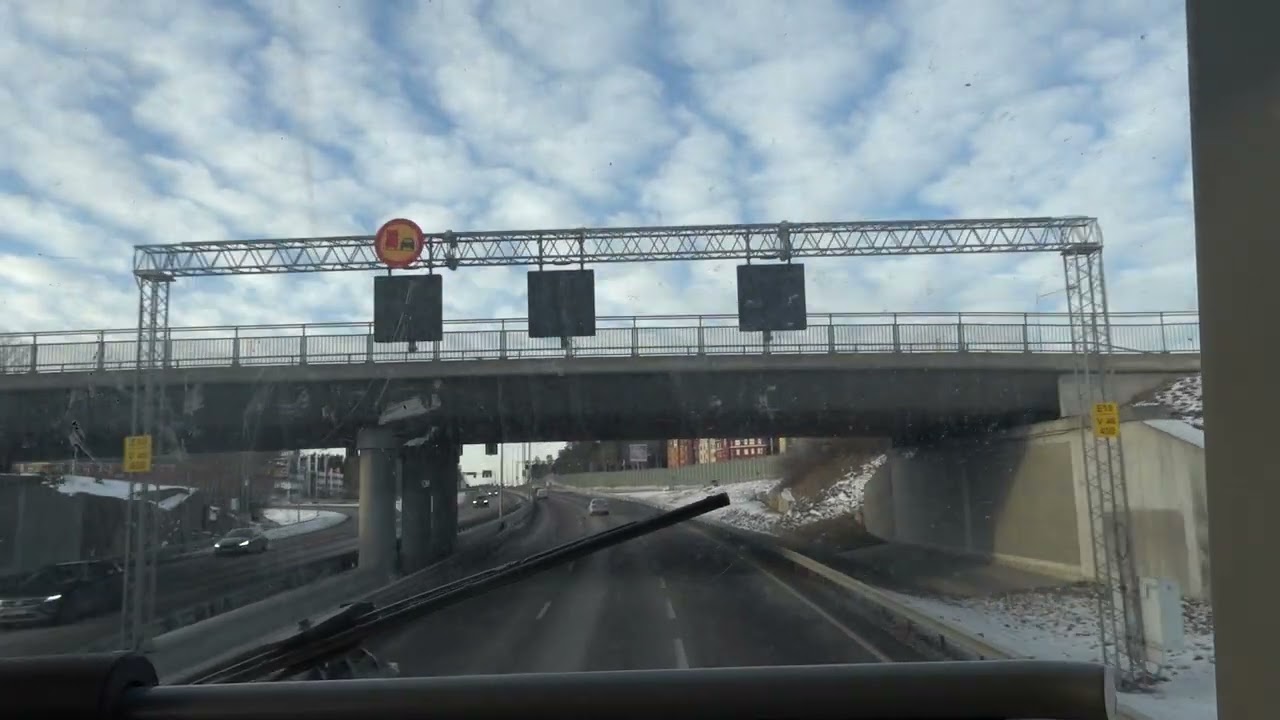 SL Buss 670 del 2. Från Arninge till Danderyd via Roslags Näsby trifikplats