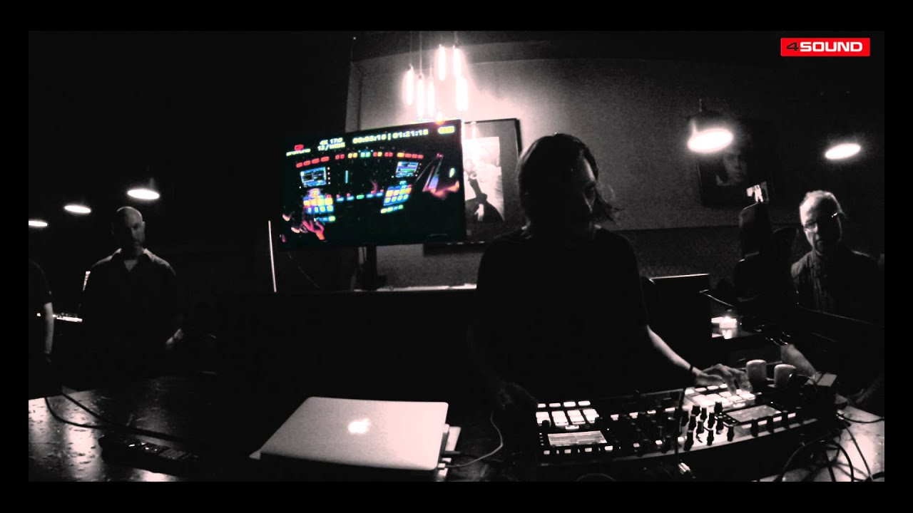 4Sound Gear Guide - Native Instruments Traktor Kontrol S5 Event i København