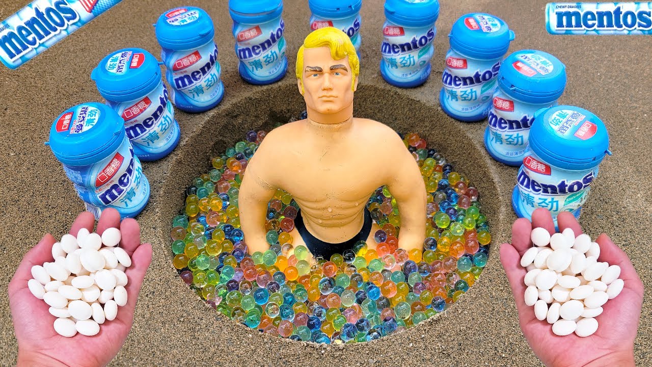 Coca Cola, Fanta, Stretch Armstrong, Pepsi, Sprite and Mentos In the big underground hole