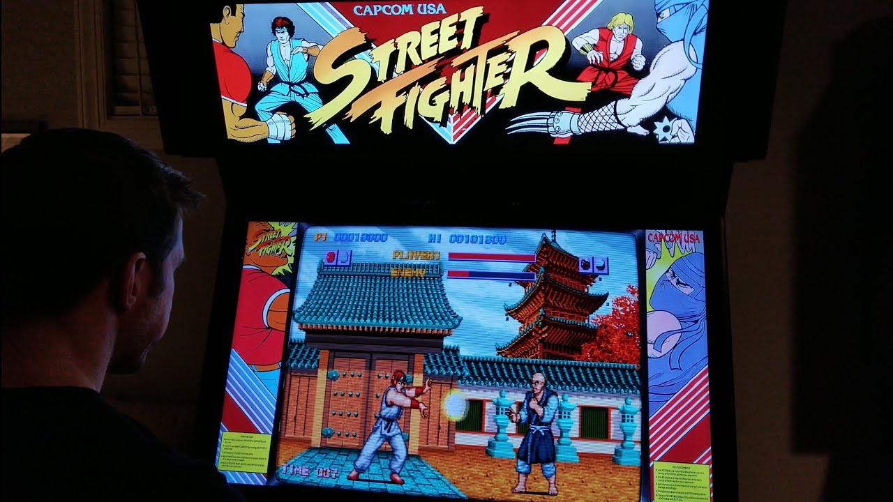 Игровой процесс Street Fighter Arcade Cabinet MAME с Hypermarquee