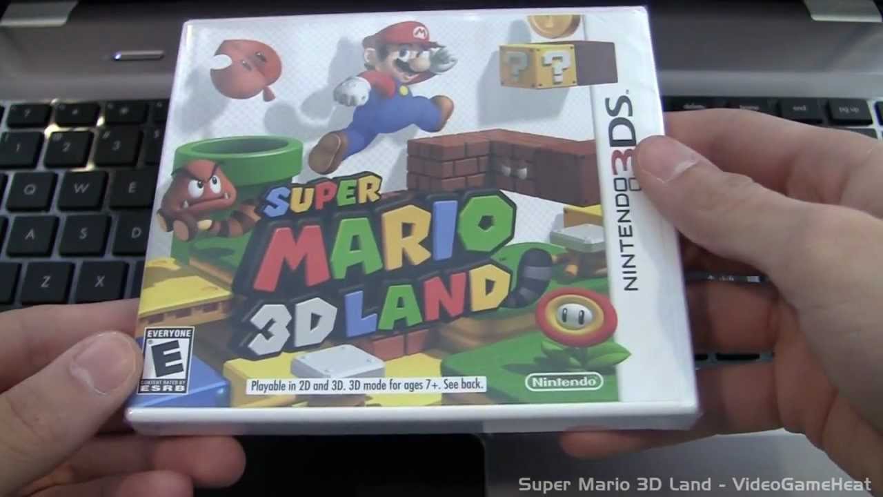 Super Mario 3D Land - Unboxing / Nintendo 3DS Exclusive Tanooki Mario Key Chain