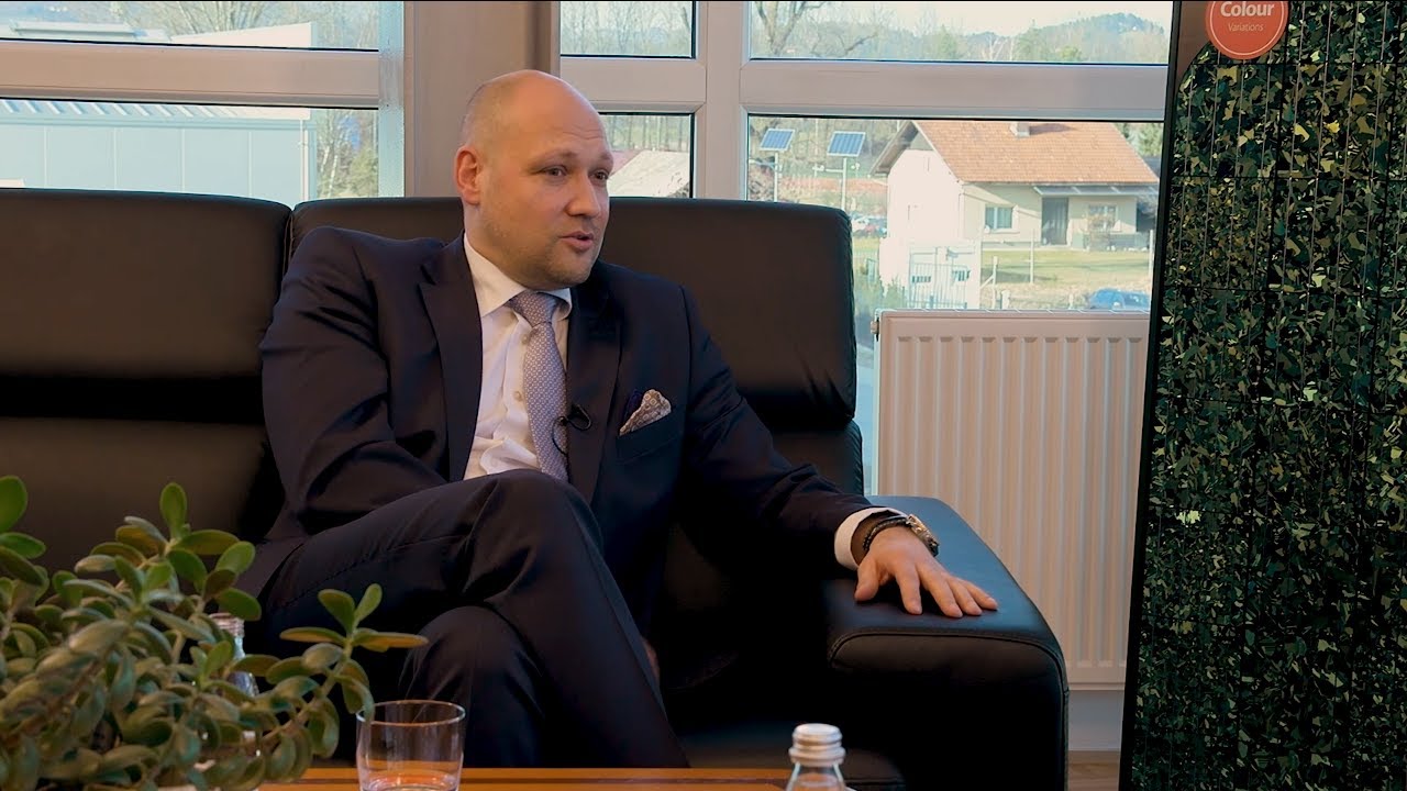 Intervju z dr. Urošem Mercem