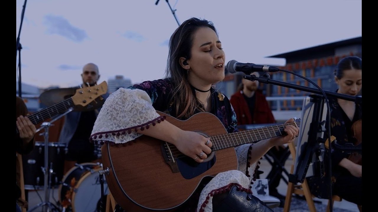 Ezgi Arıkan - Güzelliğin On Par'etmez Akustik