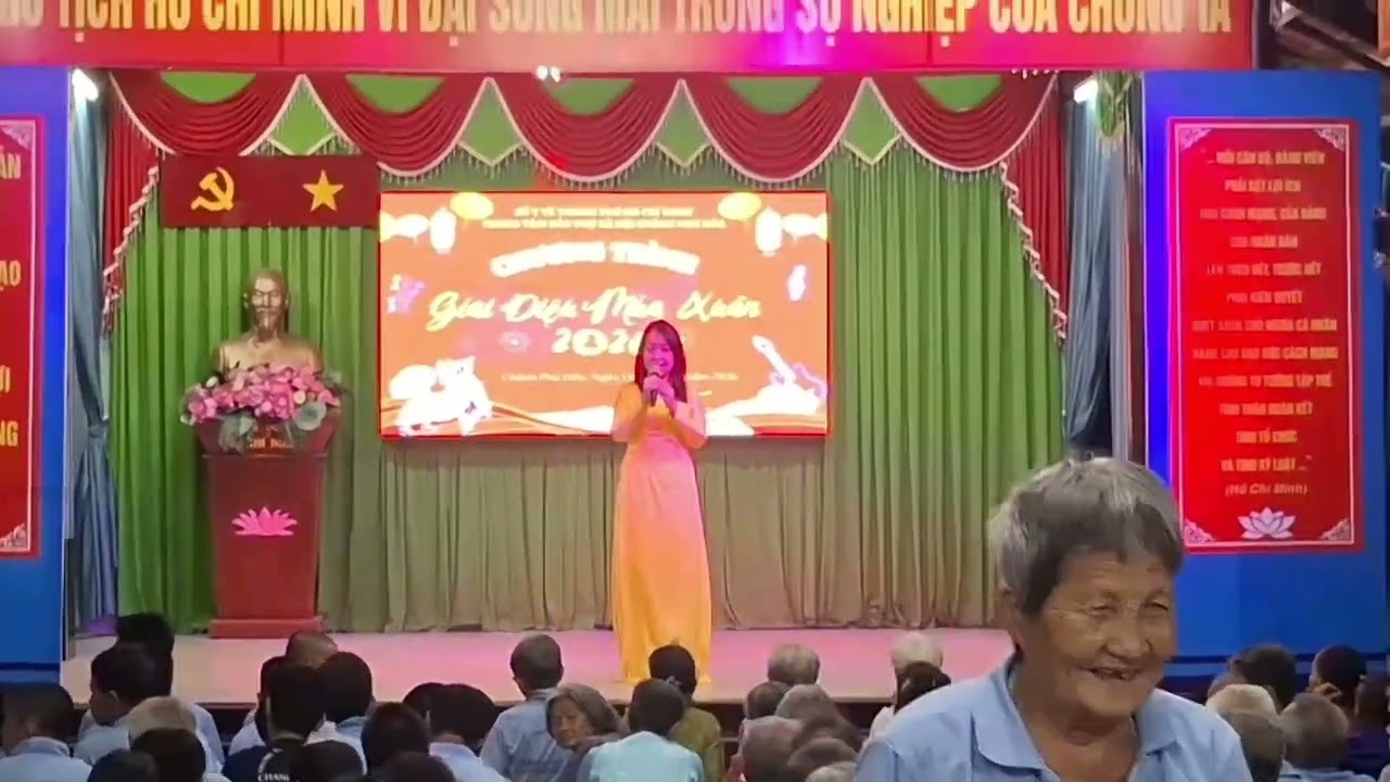 Chiều xuân xa nhà - Thơ: Huy Phương, Nhạc: Nhật Ngân - Trình bày: Hồng Thắm