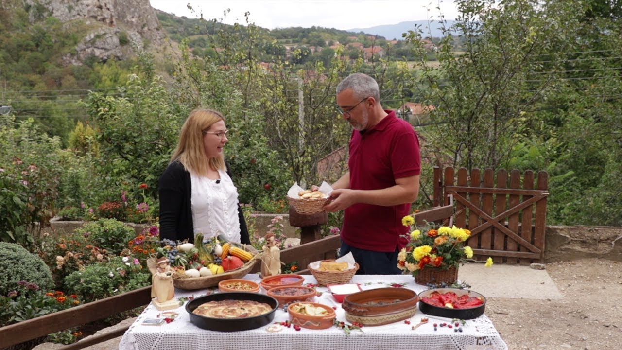 Domaćinske Priče: Sutlijaš sa šljivama i paprike punjene sirom 22.10.2020.