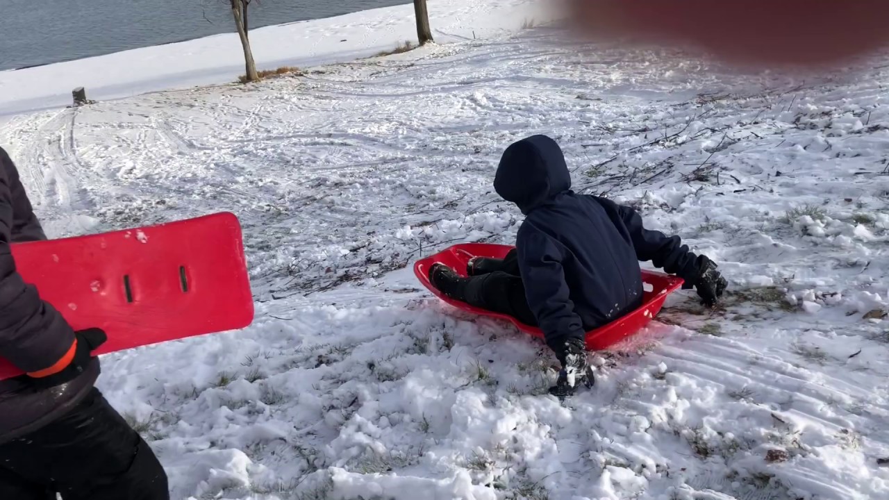 Funny Kids Sledding Fails!