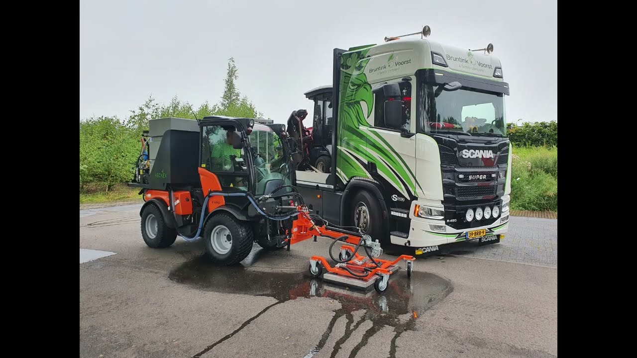 Holder X Keckex demotour juli 2022