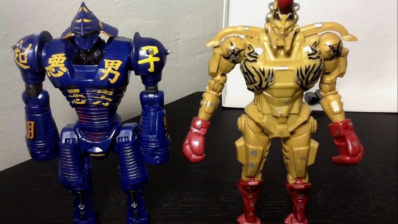 Real Steel 2-Pack Noisy Boy Vs. Midas Figure Review