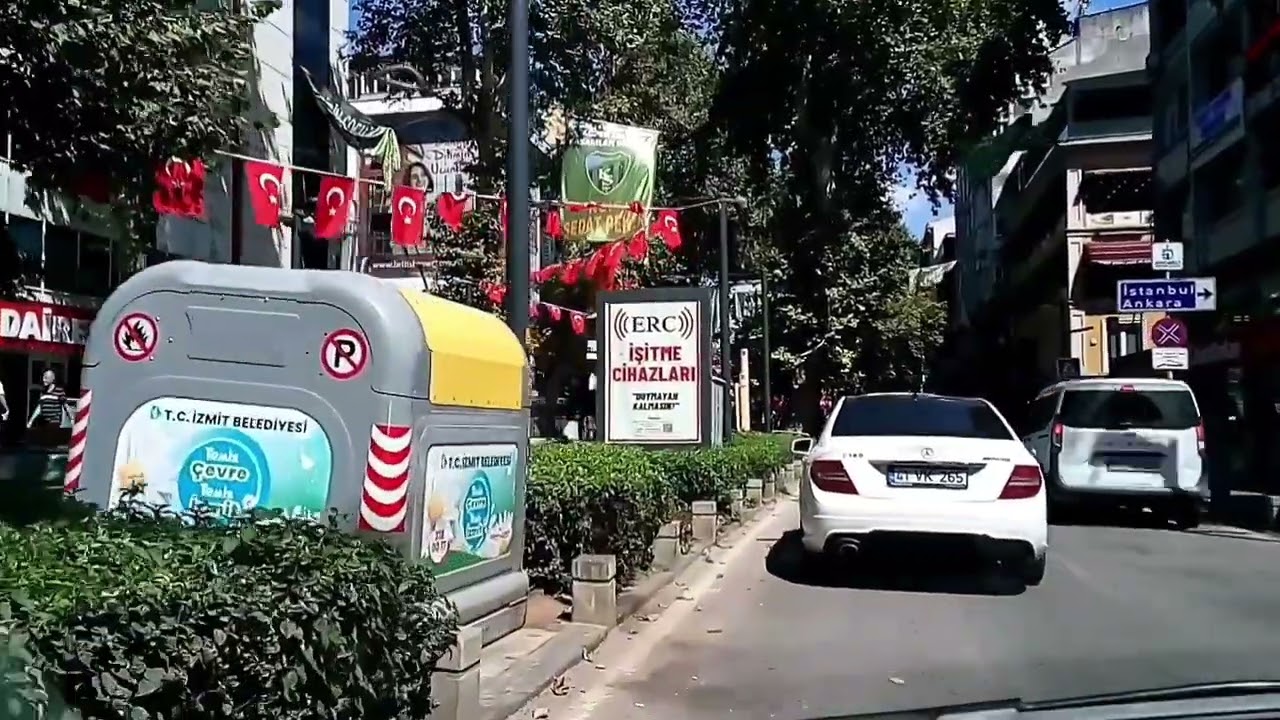 Yürüyüş Yolu | İzmit | Çarşı | Cumhuriyet Caddesi | Araç Turu | Arabayla Turlamak | Şampiyonlar Ligi