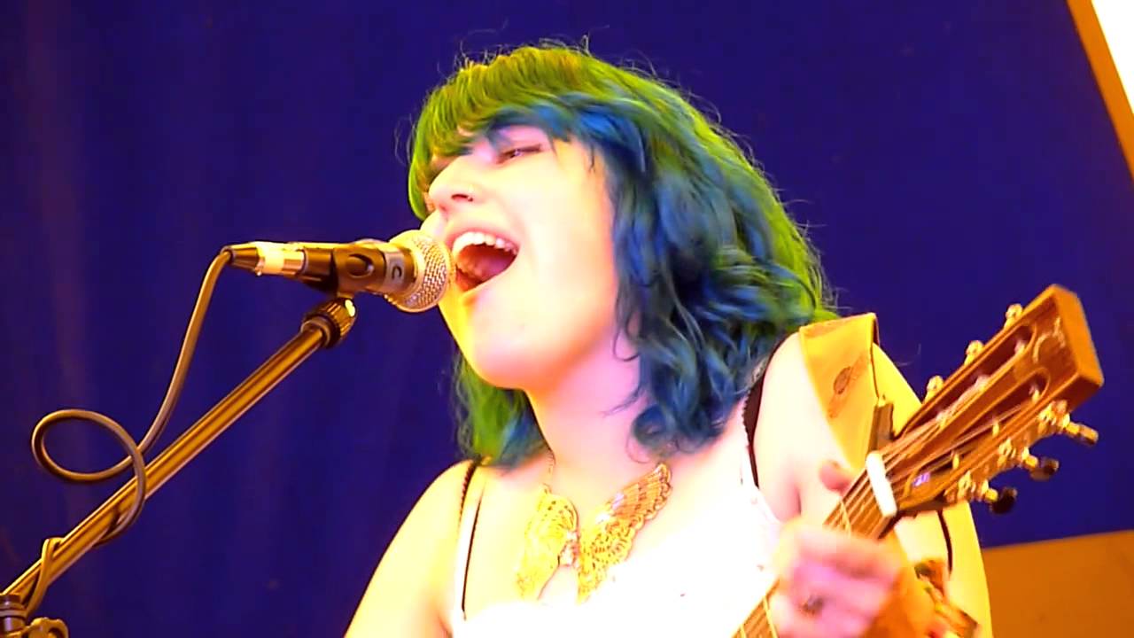 Lucy Ward - Common People @ Shrewsbury Folk Festival 2011