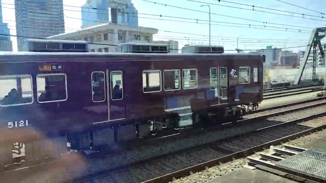 阪急京都線大阪梅田~十三駅間 並走 5128F急行宝塚行 9305F特急京都河原町行