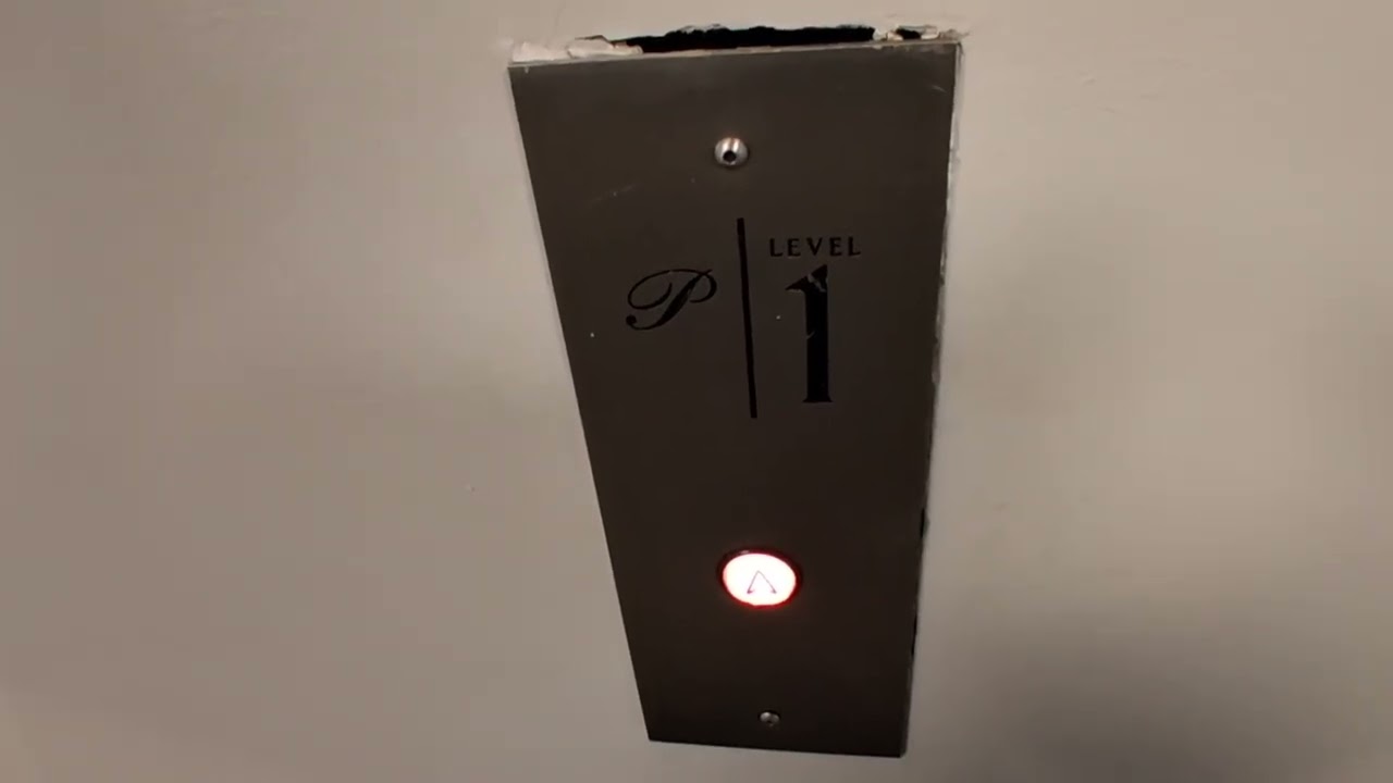 Dover Banjo traction elevators at The Westchester mall (White Plains, NY)