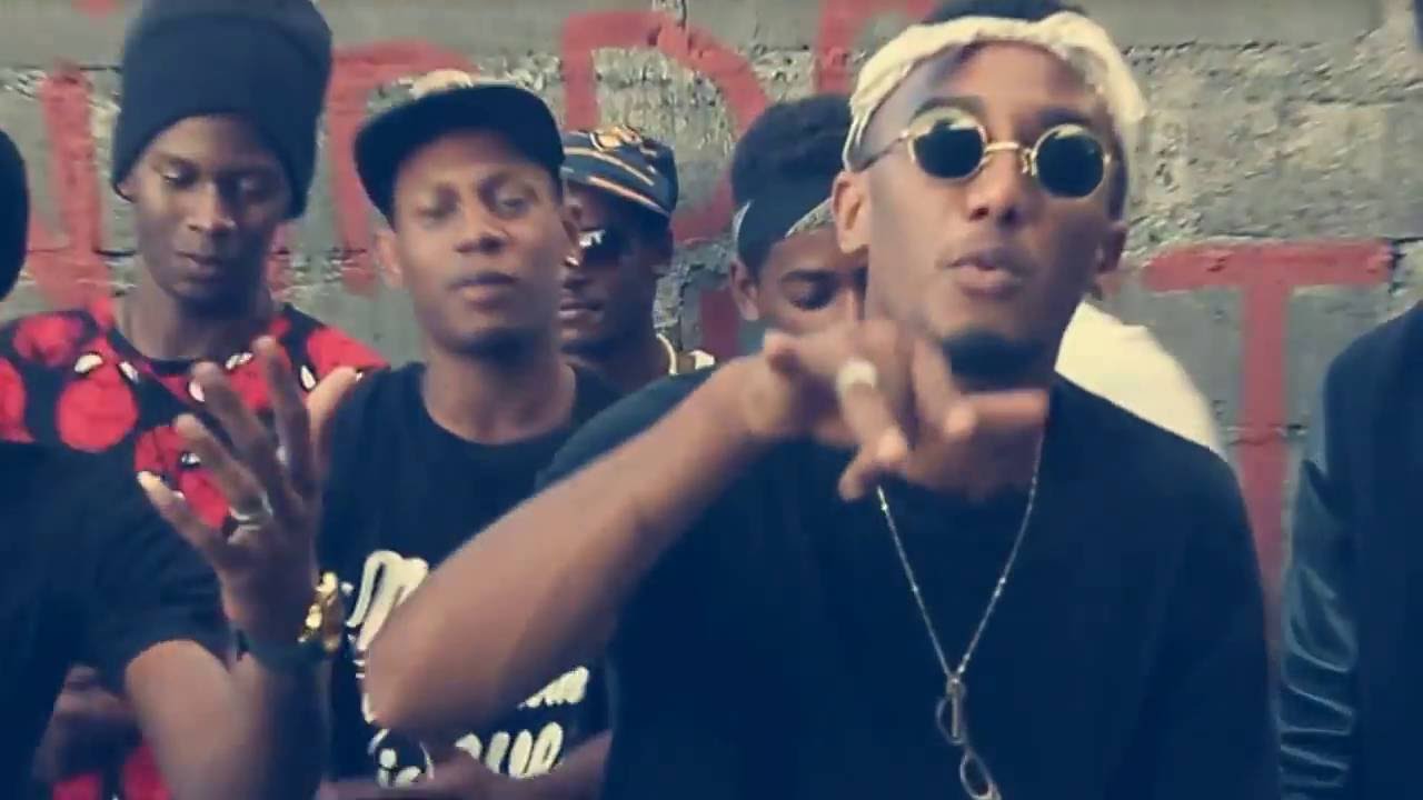 WALICHE de FAYA B-BY feat Ķăařon Tyzé