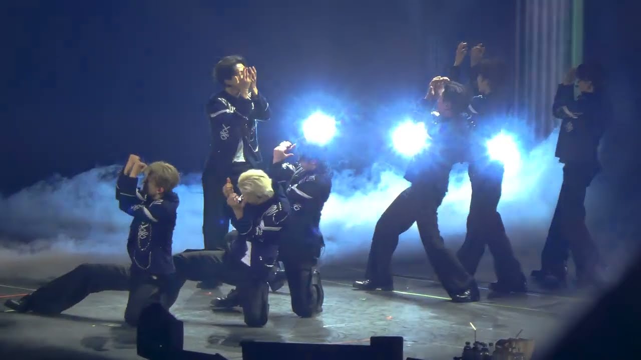 ⚠️ [4K FANCAM] Fatal Trouble // 엔하이픈 (@ENHYPENOFFICIAL ) in Berlin (01.09.2025)