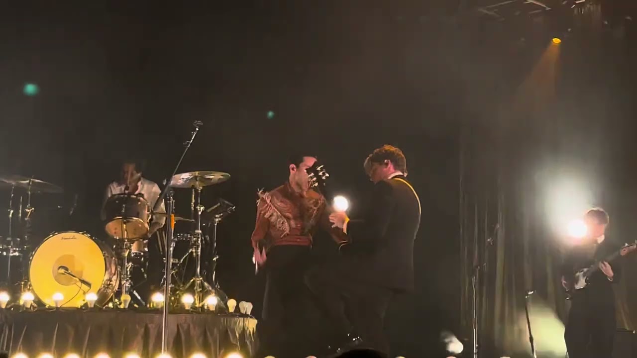 Stephen Sanchez - Shake (Live) - November 11, 2023