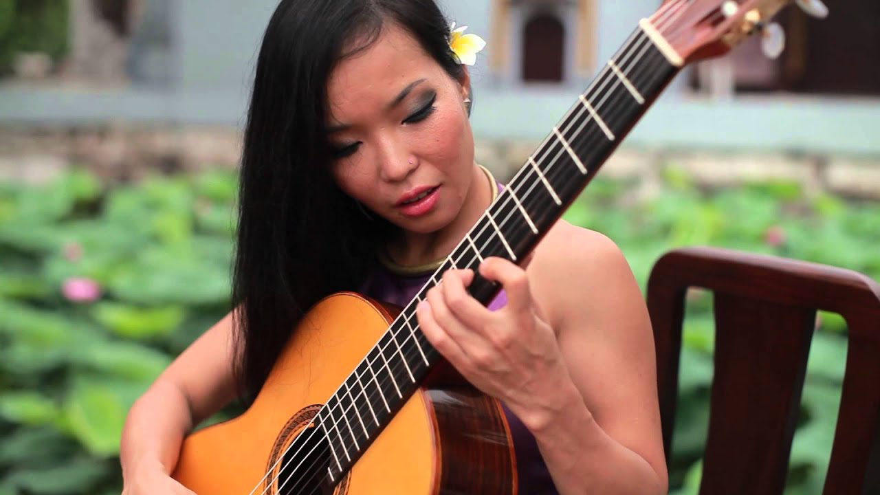 Thu Le Plays Loi Lo - Traditional  Vietnamese Song ( Arrangement by Hai Thoai)