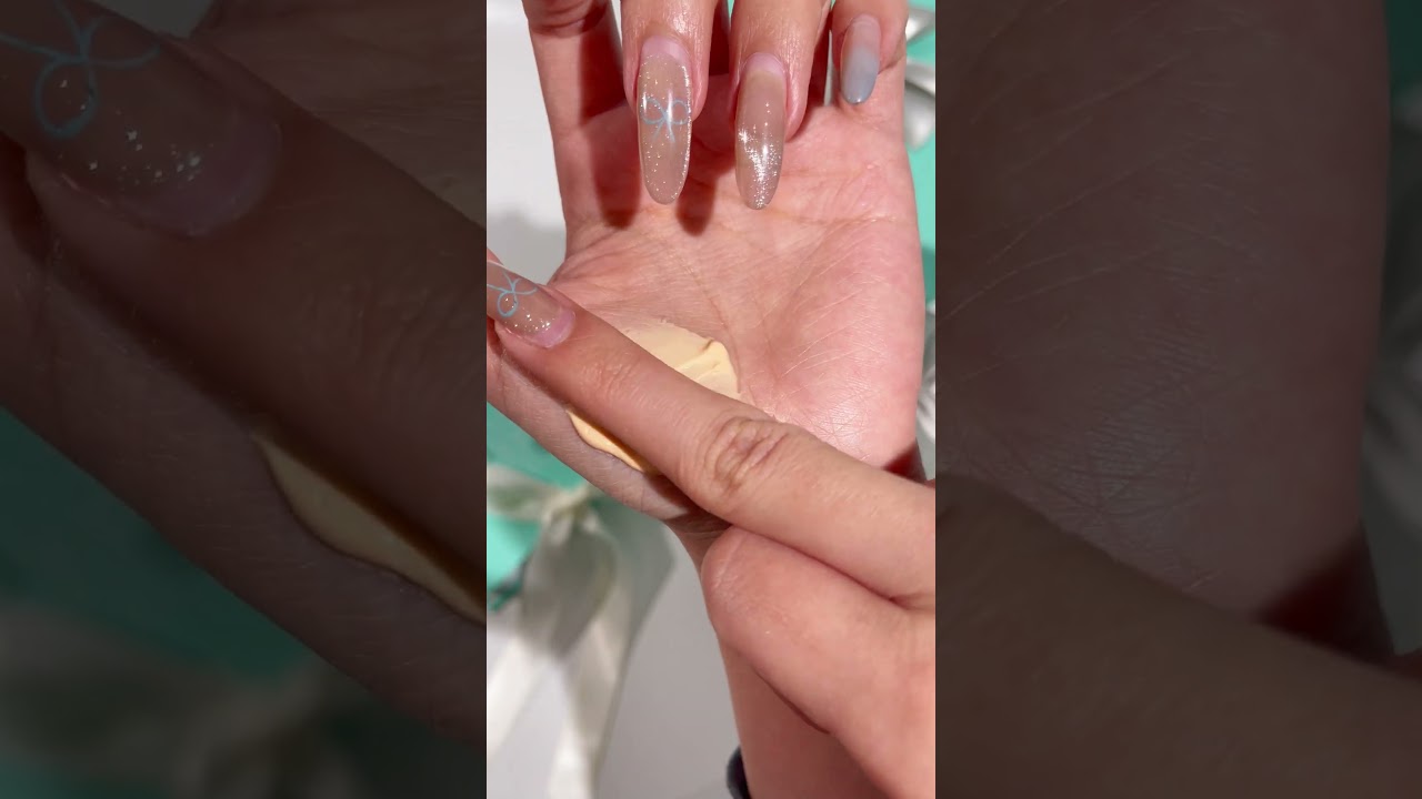 Our Pore No More Primer is here to stop pores in their tracks and blur imperfections all day 💅