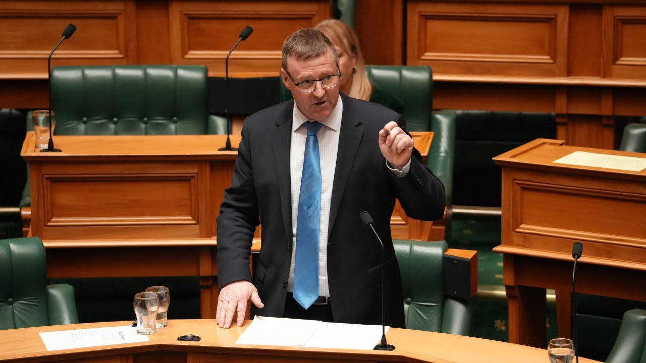 Марк Паттерсон: NZ First были поборниками строительства нации &mdash; создания рабочих мест и роста для...