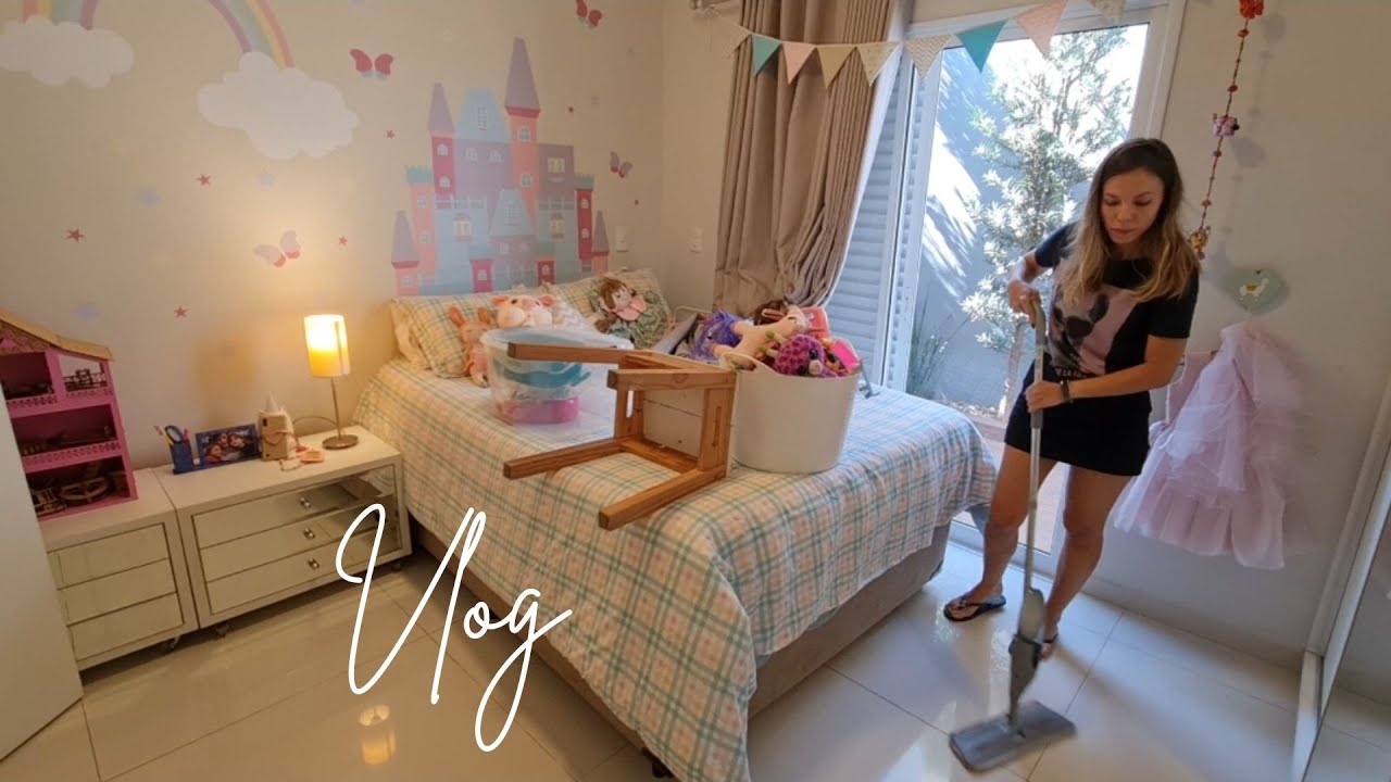 Nova fase do canal -  rotina da manhã nas férias escolares - faxina no quarto da Dora