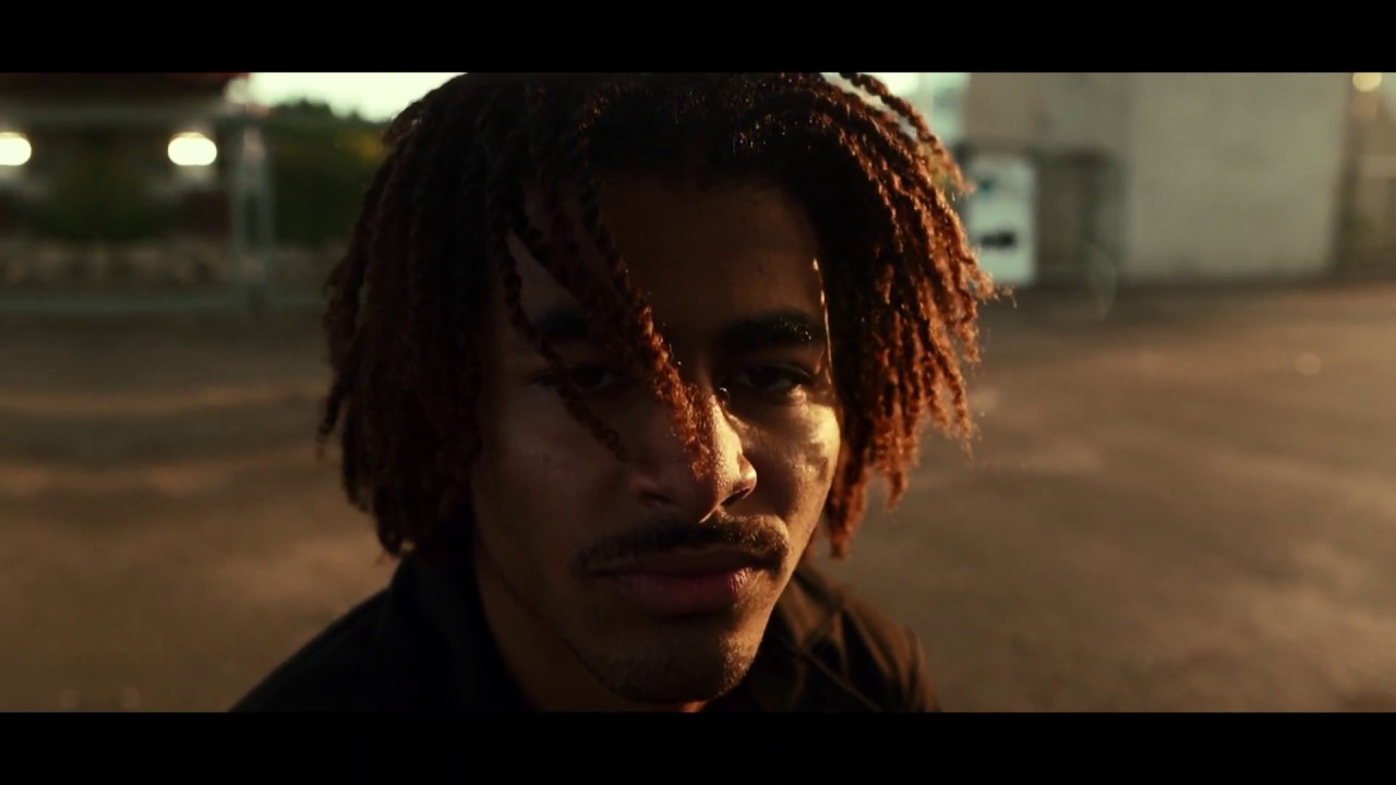 AARON DEWS-CONFIDENCE (VISUAL)