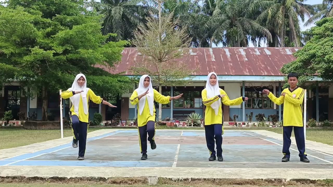 Tugas:senam irama kelas X.E.5 Kelompok 1