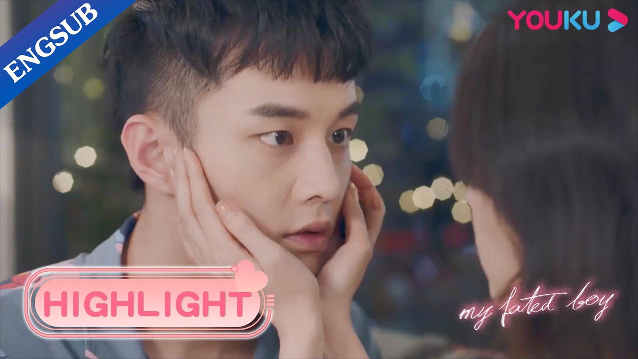 Lin Zheng'an can't help staring at Lin Yang while she applies lipstick on him | My Fated Boy | YOUKU
