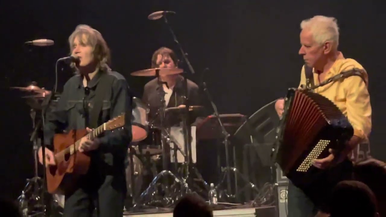 Be My Downfall. Del Amitri. Live in NZ