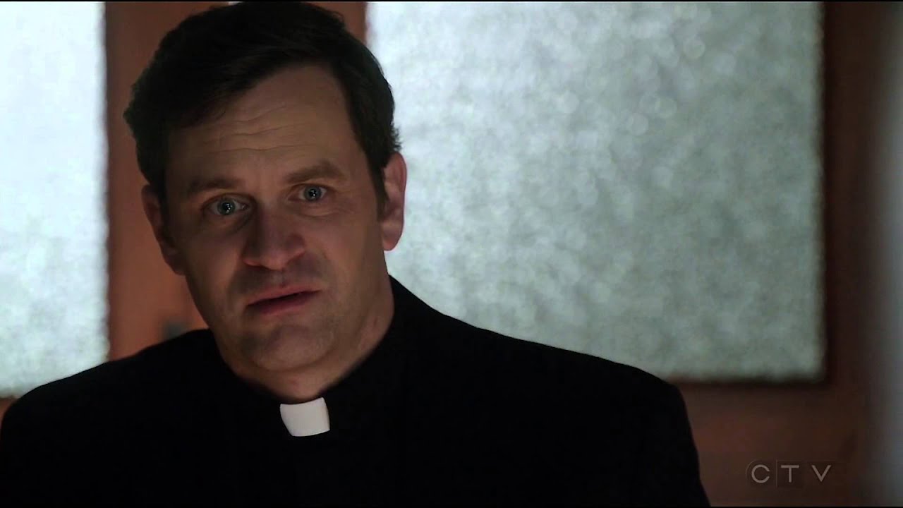 Priest's murder scene - How to get away with murder S01E14 - Netflix TV Series
