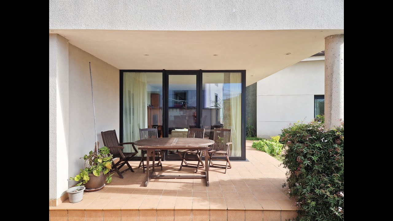 Magnifico Chalet independiente con Parcela en Pinzales, Gijón, Asturias en 449.000 € mas Impuestos