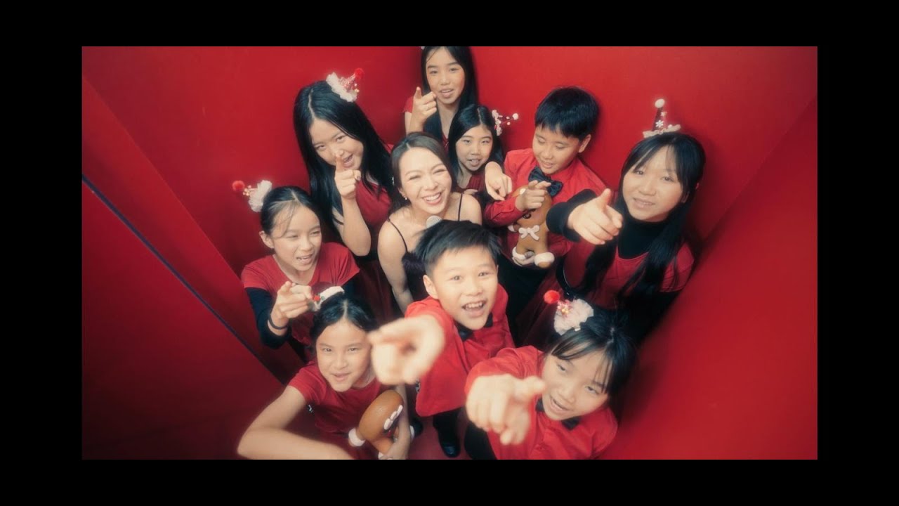 我同一班好可愛嘅小朋友準備咗一份聖誕禮物俾你哋！I spent Christmas creating bliss with my cute little squad!