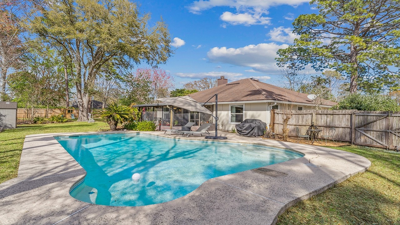 10040 Dovetail Court South, Jacksonville, FL - Aerial Video