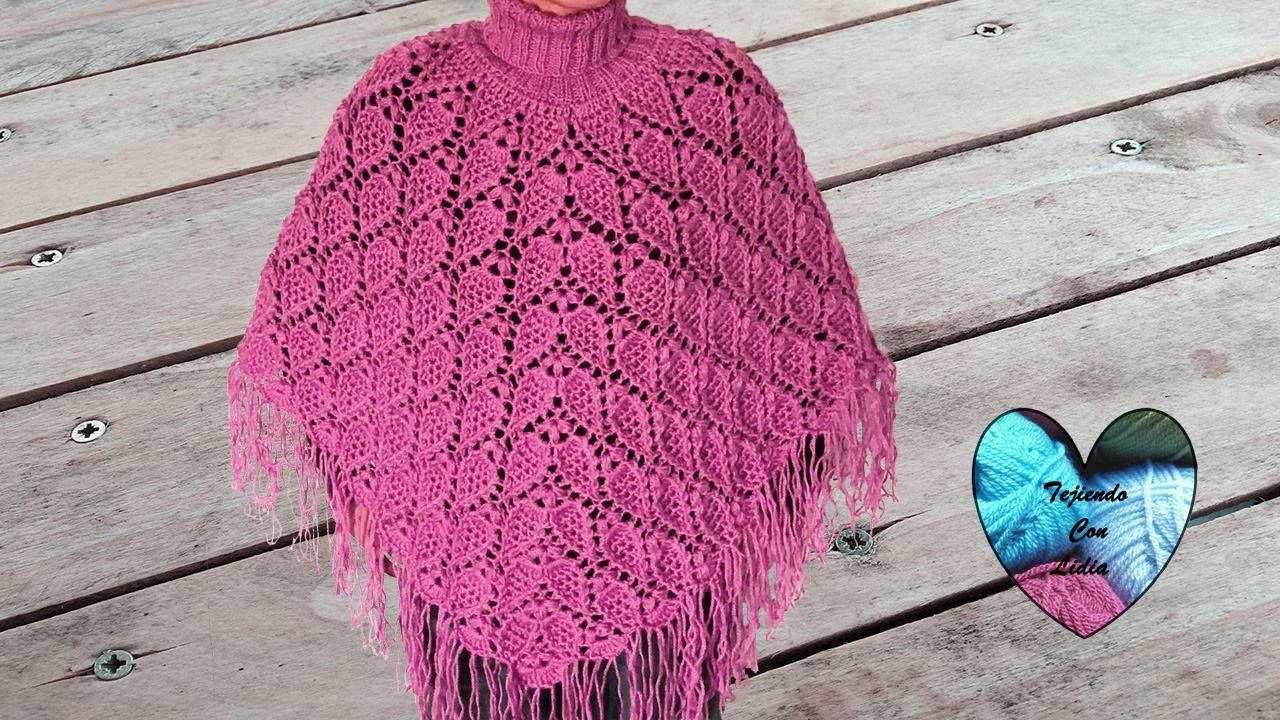 Poncho tejido a crochet en relieve con cuello alto fácil