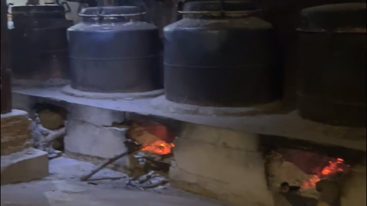 مصنع دهن عود كمبودي الحطب