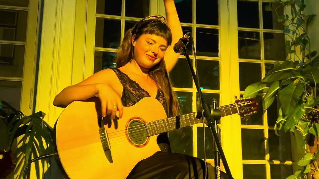 JÚLIA MESTRE - Meu Paraíso (Acústico) - Samambaia Bar - Lisboa, 29.09.2023