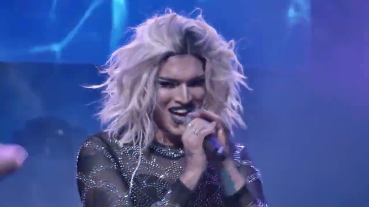 Queen Stars Brasil - Wes - Poker Face (Episódio 4)