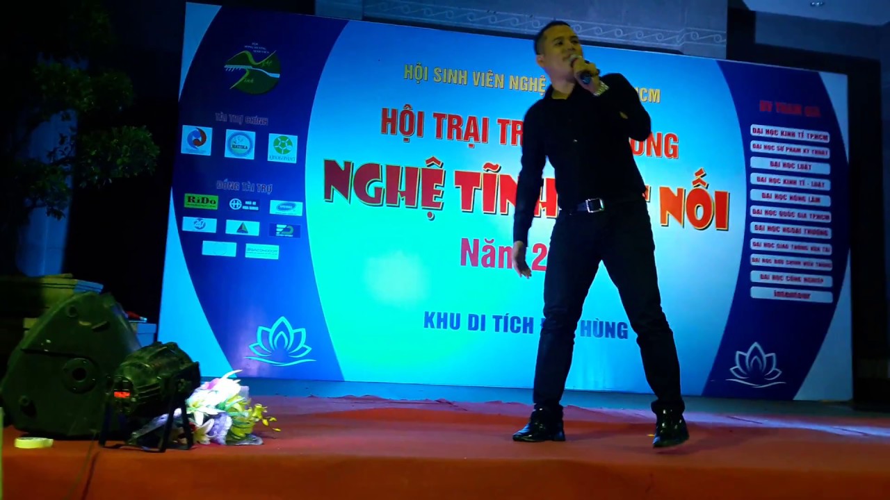 Phần giao lưu của Diễn giả - MC Phan Phúc Thắng tại Đêm văn nghệ Hội Trại 