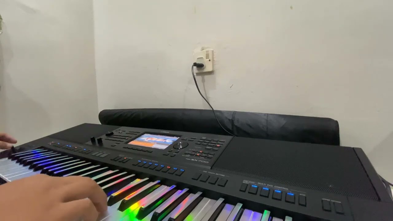 PENYAYAU ENDA DATAI - LINDA (KARAOKE VERSION)