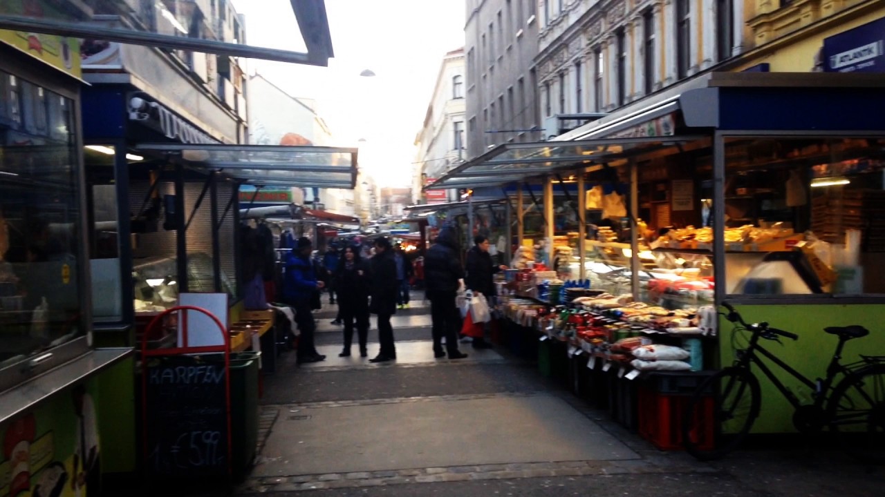Am Brunnenmarkt.
