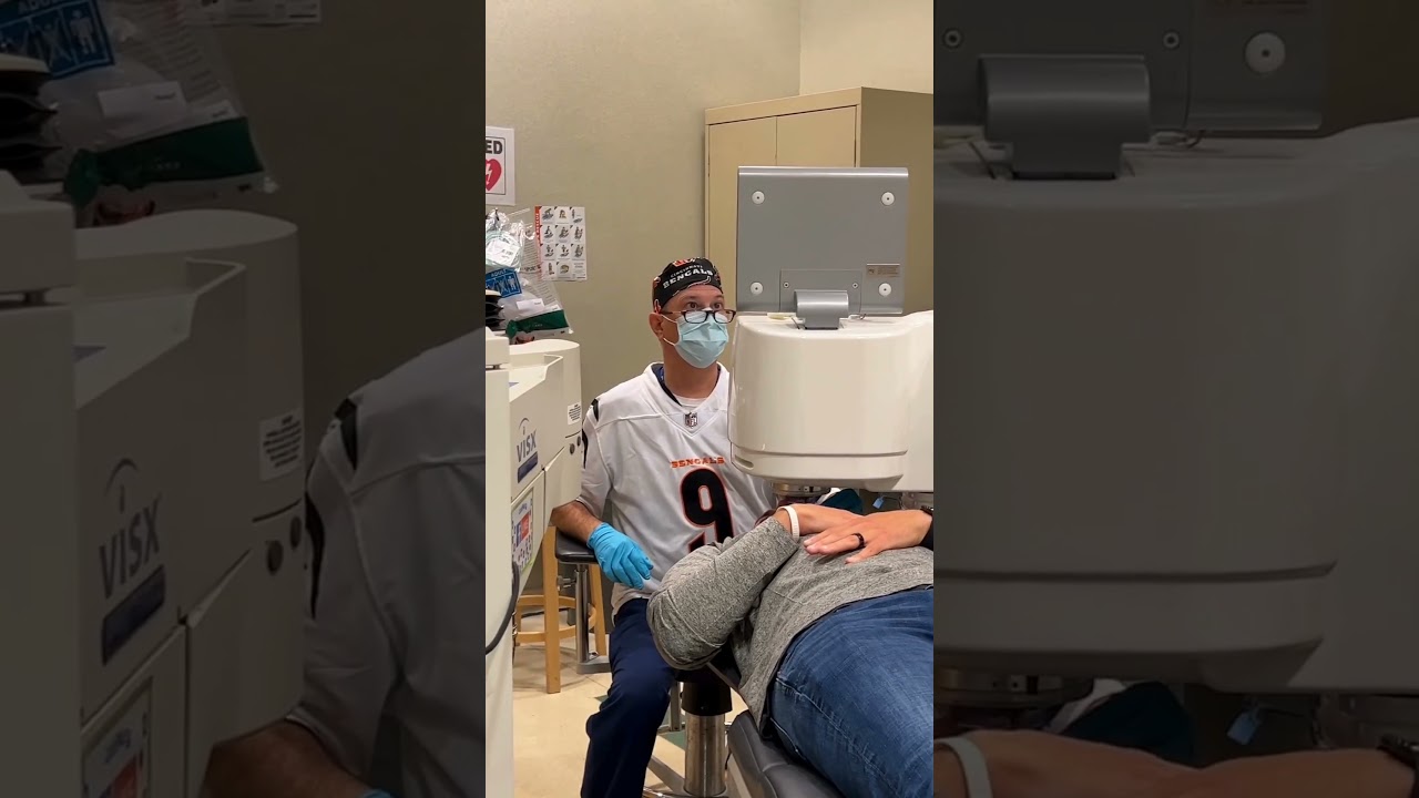 Опыт LASIK &mdash; реальный пациент, прошедший лазерную коррекцию зрения LASIK с использованием системы...