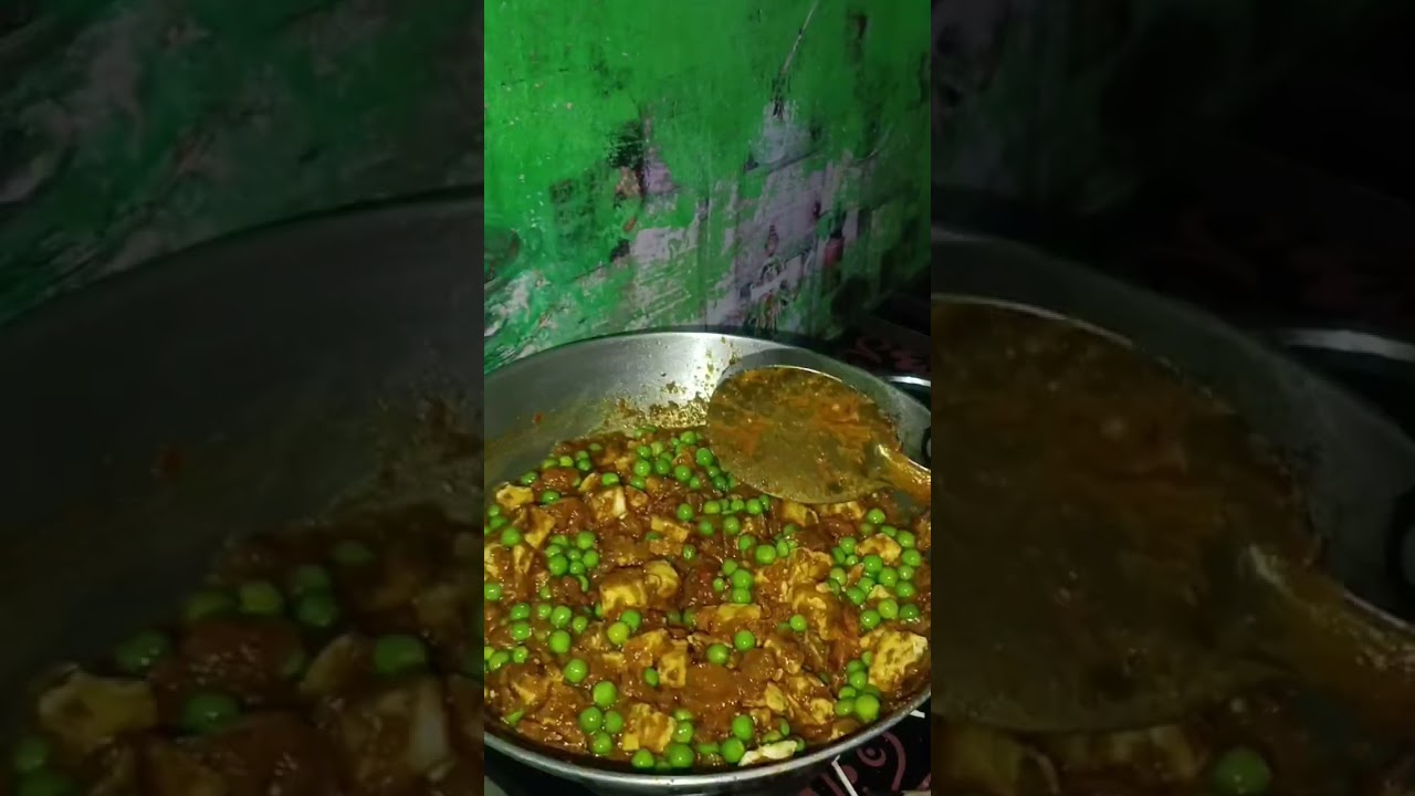 Dhaba style matar paneer ki recipe 🥘😋😋😋 please subscribe to my channel 🙏 please support me ❤️🙏