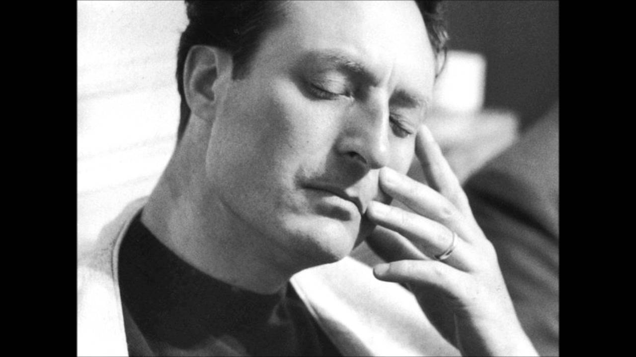 Britten - Four Sea Interludes - Philharmonia / Giulini