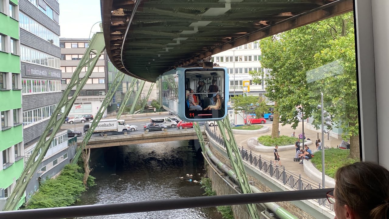 قطار المعلق في فوبرتال المانيا #wuppertal   #فيروز  #فيروزيات_الصباح #fairouz