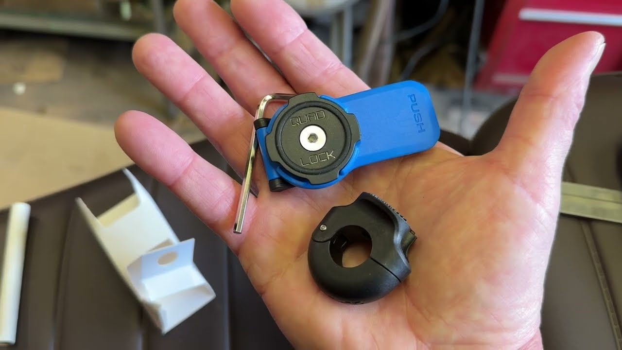 Triumph Scrambler 400X Quad Lock Phone Mount
