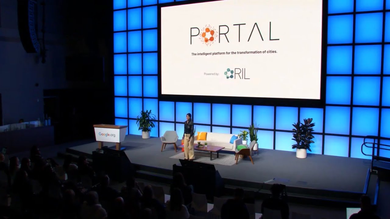 Дельфина Иразуста на мероприятии Google.org Accelerator: Generative AI Demo Day
