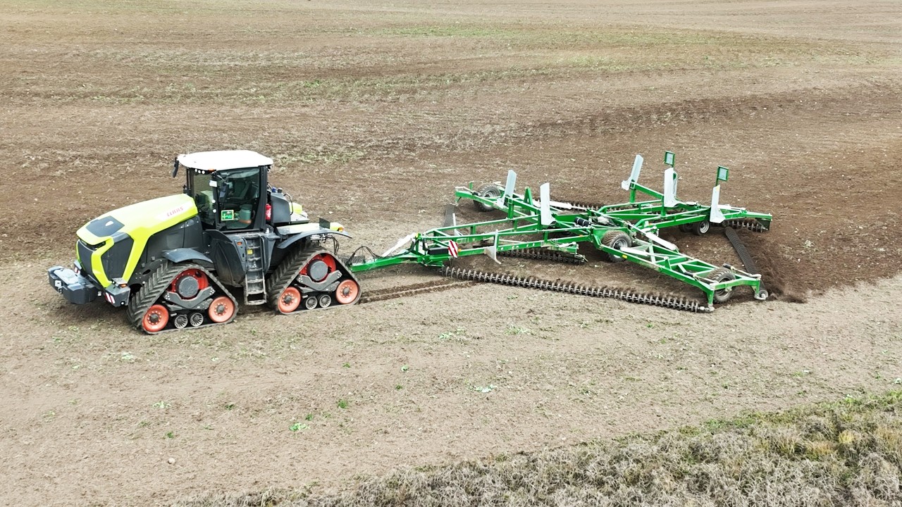 CLAAS XERION 12.650 with 12-Meter Kelly Disc Harrow | Big Farming