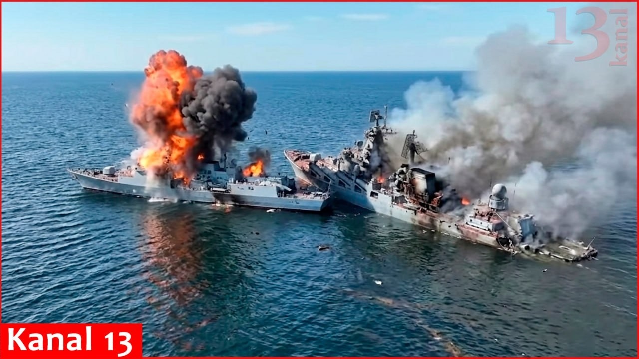 Два российских корабля получили сокрушительные удары; пламя охватило всю надстройку
