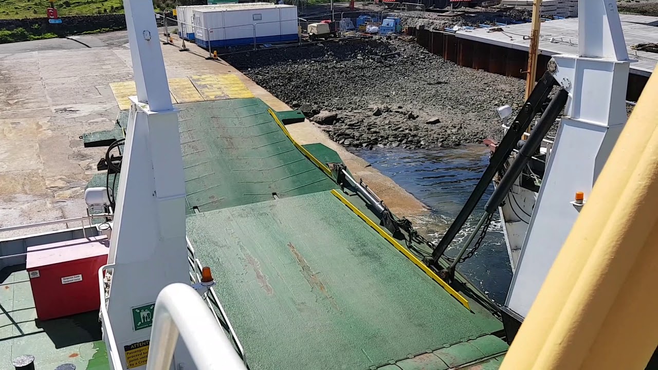 MV Loch Dunvegan departing Rhubodach 2018