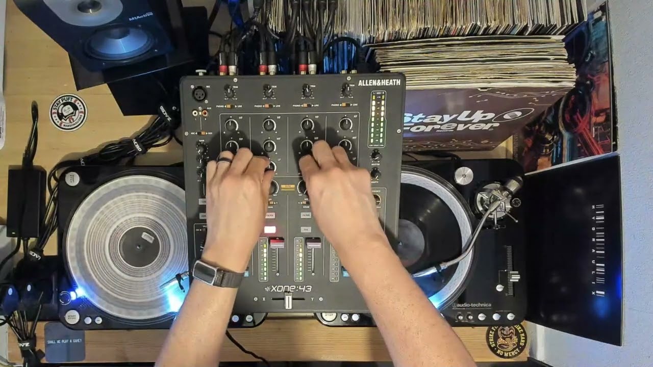 Colin H - New & Old Techno Vinyl Mini-Mix