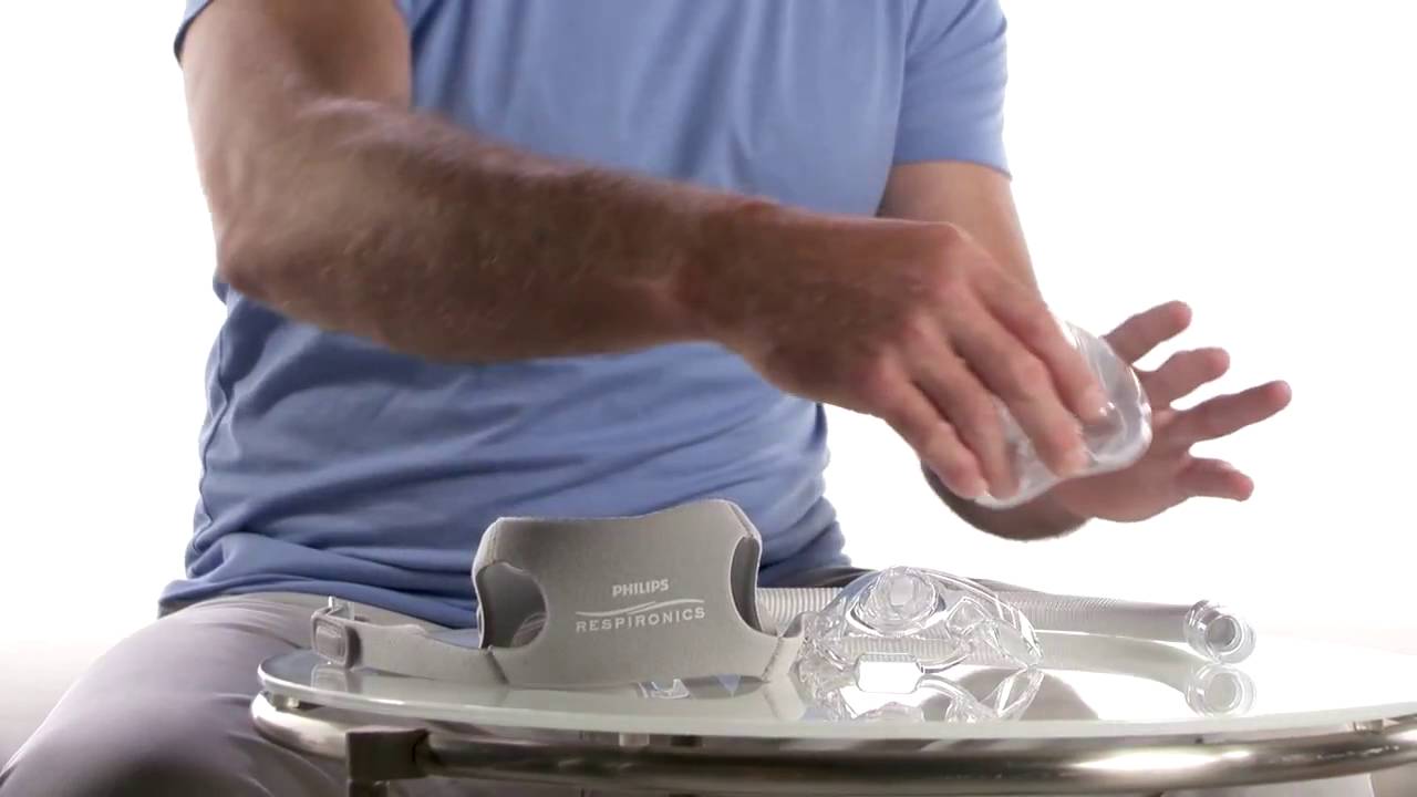 Assembling the Amara View mask | Philips | Full face mask